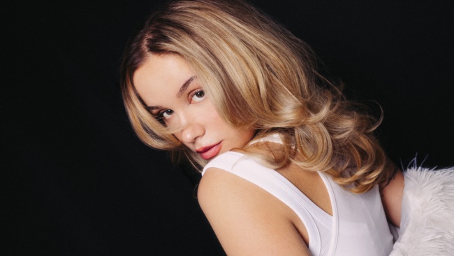 Bella - "ich glaub ich" geh auf Tour 2026