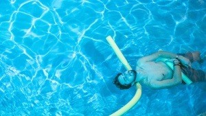 BADEKULTURMUSIK - Hören unter Wasser in der Münstertherme