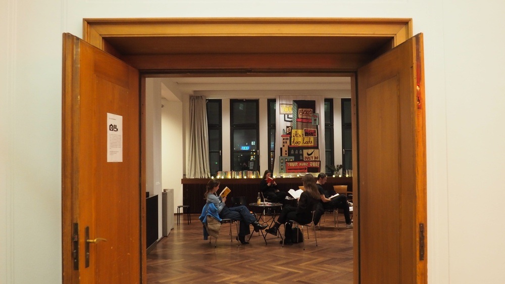 Silent Reading Party - Arendt Edition