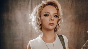 SAMANTHA FISH (US) - Paper Doll World Tour