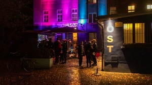 Spielstätten-Tour: Bühnen-Experimente in Kapellen und Brauereien