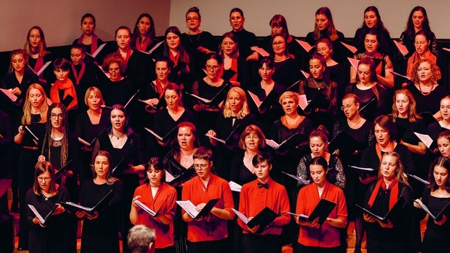 »Fröhliche Weihnacht überall« - Weihnachtskonzert der Ehemaligen des GewandhausKinderchores