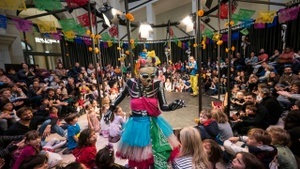 Fiesta de Día de Muertos:  Interview mit dem Tod. Theaterstück für Kinder