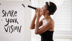 SPIELART Festival: VIBE REVOLUTION mit QUEEN Lizzy – Rap, Lyrics & Spoken Word Workshop