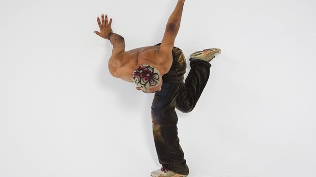 WORKSHOP: Adam Khazhmuradov