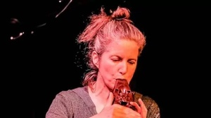 Tuning-in(to) presence - Improvisationsworkshop mit Sabine Vogel