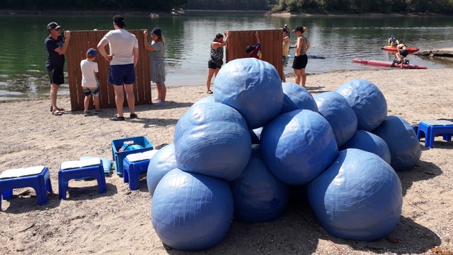 Abenteuer auf dem Wasser: Flossbau und Fahrt für Familien | Ab 6 Jahren