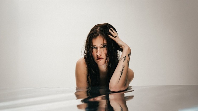 Madeline Juno x Anomalie Pt.1 Tour