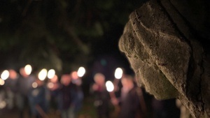 Fackelspaziergänge der Kölner Friedhofsgärtner