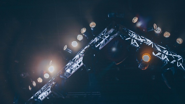 Arsen und Spitzenhäubchen