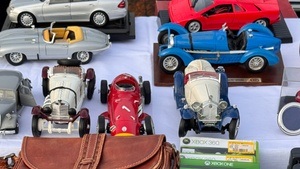 Düsseldorfer Flohmarkt am Blumengroßmarkt