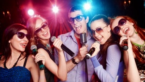 Предновогодняя вечеринка с караоке и дискотекой под нашу любимую музыку