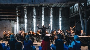 Dark Room #1 - Ein Polarkonzert im Dunkeln - Treppenhausorchester