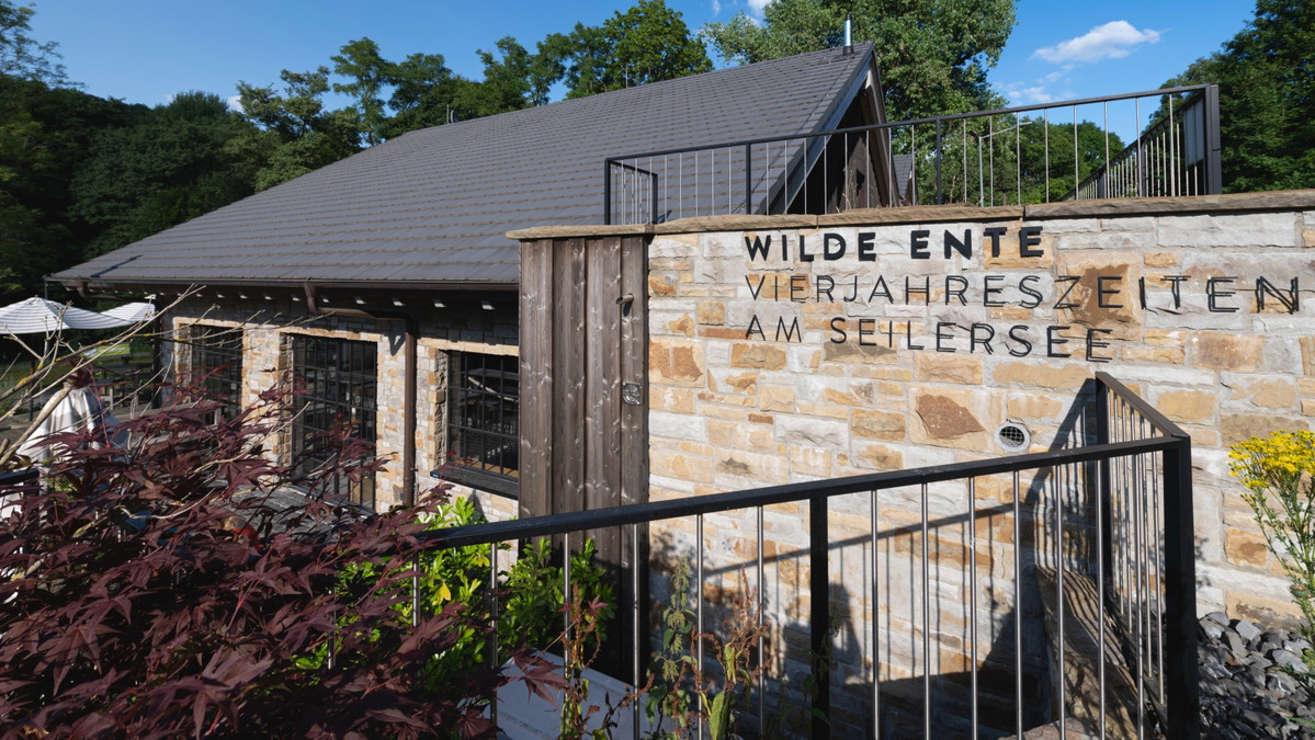 Wilde Ente in Iserlohn, Restaurant in Blockhütten Stil