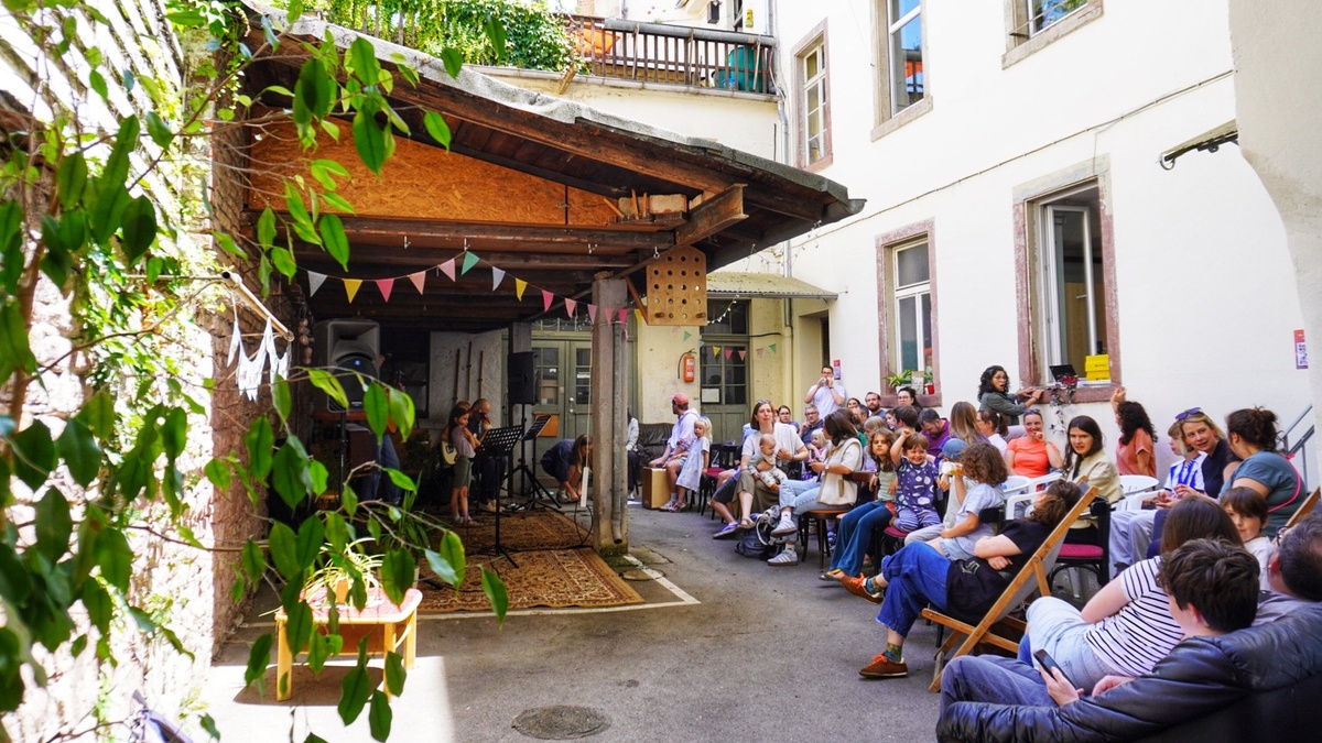 Hofkonzert in Innenstadt Karlsruhe - kostenloses Sundowner Event