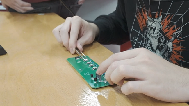 [Off-ICMC] Workshop: Löte deinen eigenen Synthesizer. Eine Einführung in Elektronik und Löten