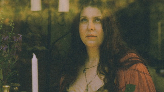 WOMEN IN (E)MOTION: MELODY POOL