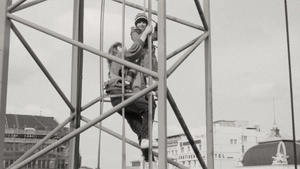 Art on the MOve: Regretting Motherhood?