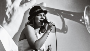 Paul Heller invites Fay Claassen