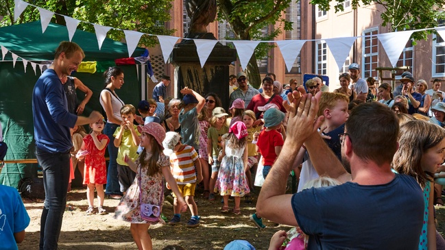 SOMMER IM GRASSI I GRASSIFEST