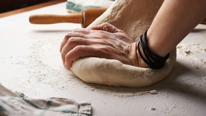 Irakisches Tanoor-Brot backen