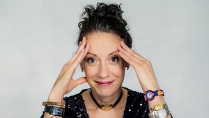 Alice Köfer - Alles zu meiner Zeit im Dreiklang mit mir selbst