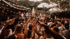 Sonntags auf der Terrasse x TRUE LOVE - So. 24.08. @ Kowalski, Stuttgart