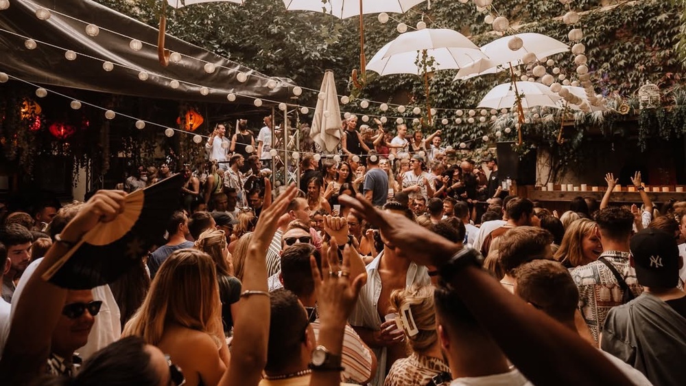 Sonntags auf der Terrasse x TRUE LOVE - So. 24.08. @ Kowalski, Stuttgart