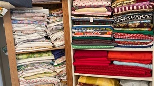 SECOND HAND & CAFE GOLD LAGERAUSVERKAUF