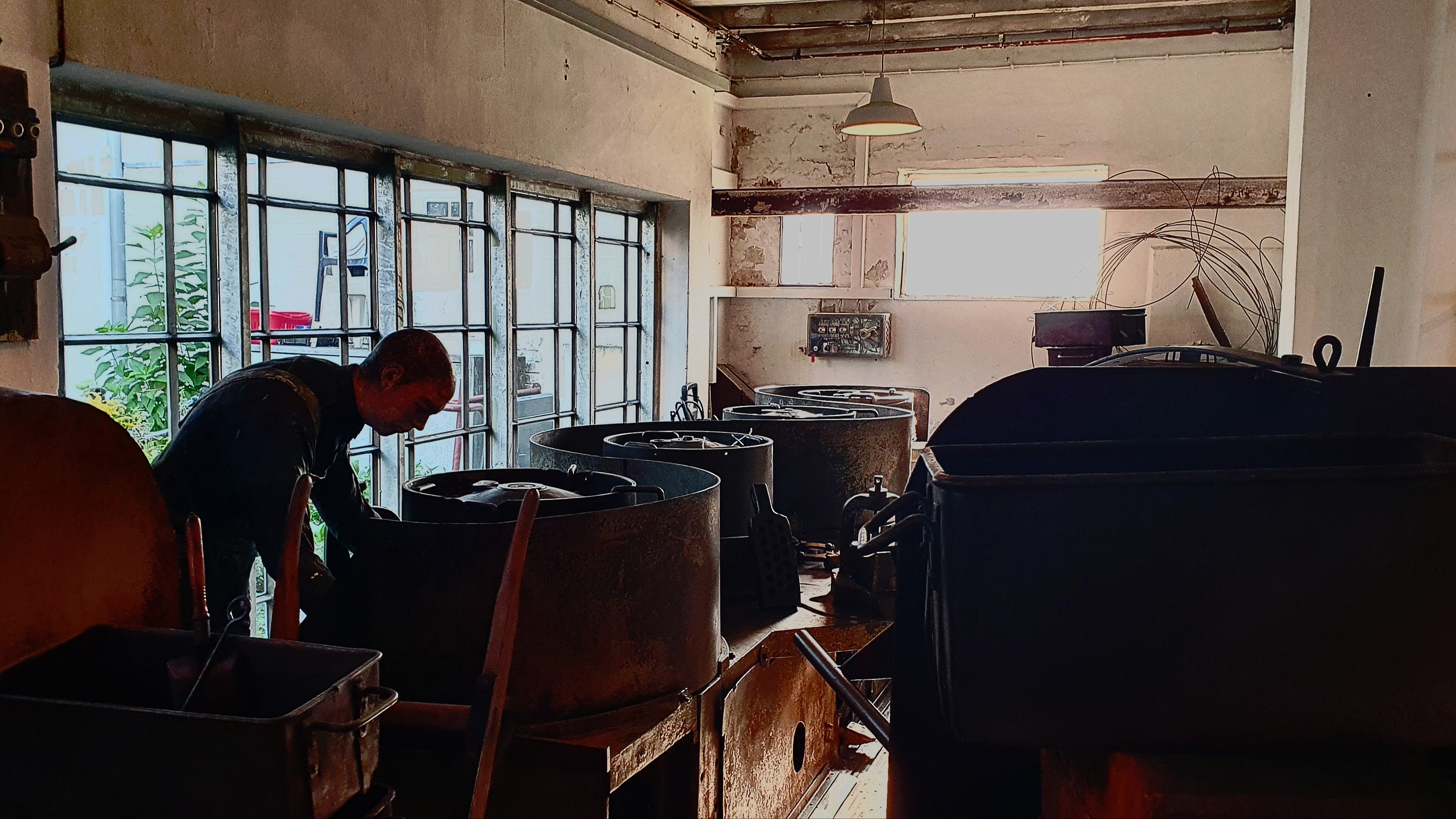 Vom Draht zum Nagel: Maschinenvorführung mit Punsch