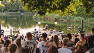 Der beste Poetry Slam der Welt am Strand feat. Prinz Pi