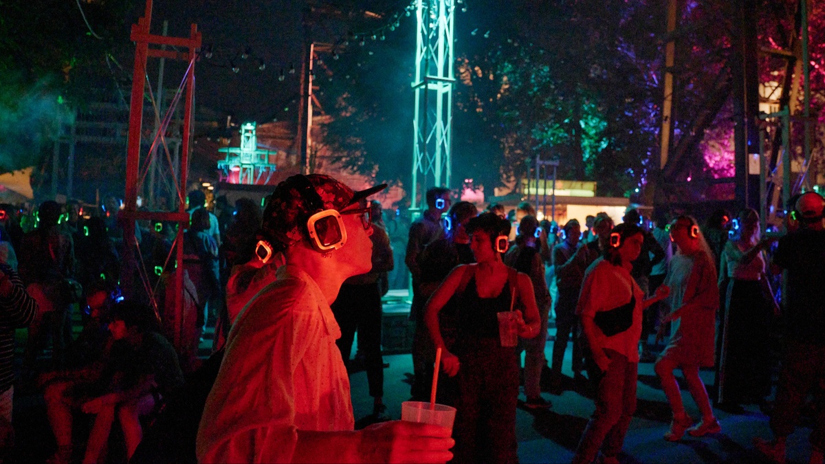 JAJAJA  Radio Atopial: The Return of the Firefly-Rave