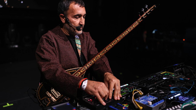 CEM YILDIZ (tr)