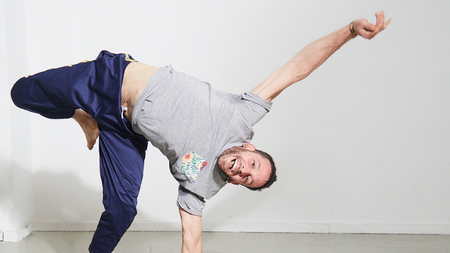 HANDSTAND PRACTICE (E)