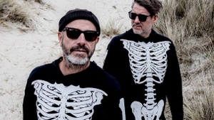 PLEWKA & SCHMEDTJE - "Between The Lights"