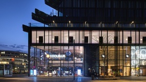 Klasse Prof.in Danica Dakić  im Gespräch mit Doris Krystof