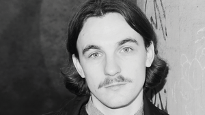 Gespräch und Lesung Kaleb Erdmann „Die Ausweichschule“