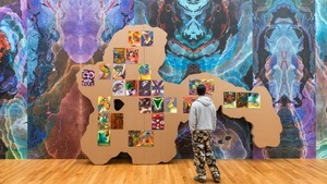 GLOW AND CREATE: SCHWARZLICHT-MALEREI IM MUSEUM