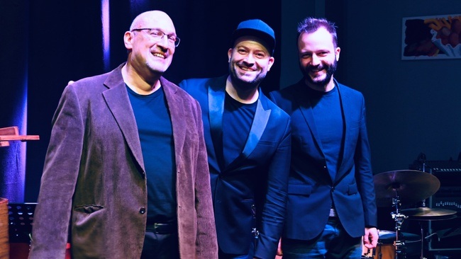 TRIOLOGY mit Marian Petrescu