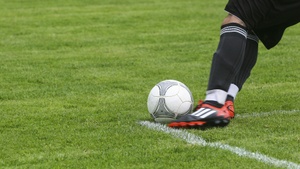 Lesung mit Autor Ronny Blaschke und Sporttalk mit gemeinsamem Fußballgucken