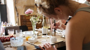 Töpfern mit bottomless Wein/ non-alcoholic Getränken