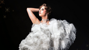 Classic Burlesque mit Elinor Divine