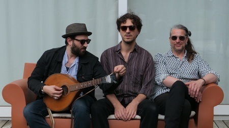 DANIEL KAHN:  »UMRU / UNREST« with Jake Shulman-Ment & Christian Dawid