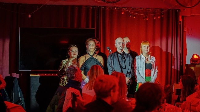 Dickes Blut –  eine Familienfeier mit dem Citizen.KANE.Kollektiv