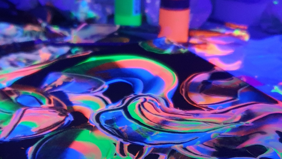 Neon & Paint