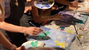 Workshop: Paint & Sip mit Bianca Isensee
