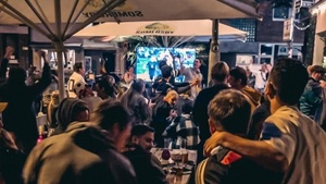 WM Eröffnung - TV auf Terrasse