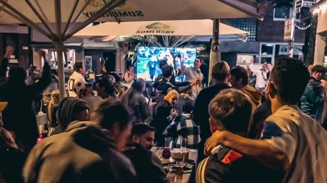 WM Eröffnung - TV auf Terrasse