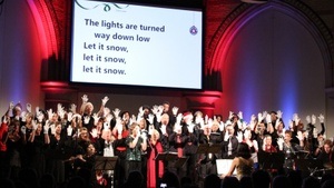 Alle singen Weihnachtslieder
