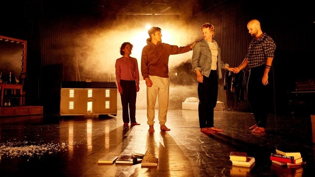 DAS VERMÄCHTNIS von Matthew Lopez